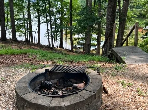 8010 Hickory Ct, Murrayville, GA 30564