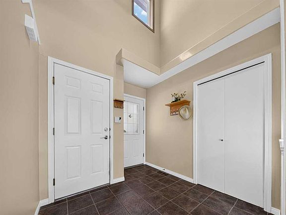 3rd image of 125 SW Coverton Cir NE