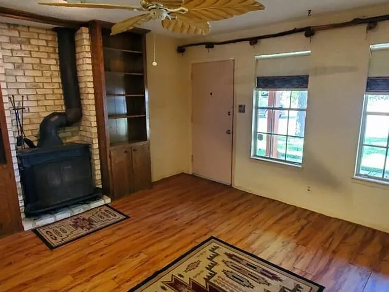 1806 Cherry Orchard Dr — Photo 4