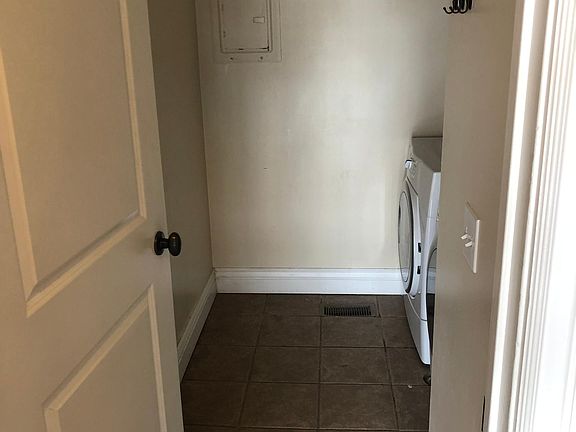 5th image of 864 E Arnecia Ct Unit 31