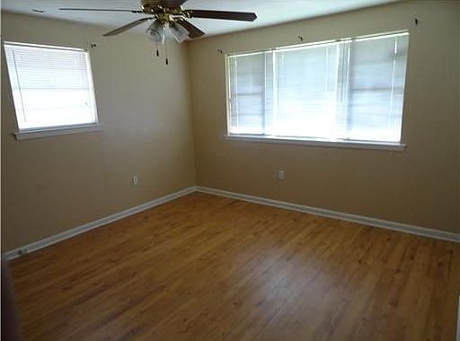 5th image of 1712 Robin Dr