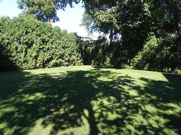 3rd image of 7 Hawkins Ave #1