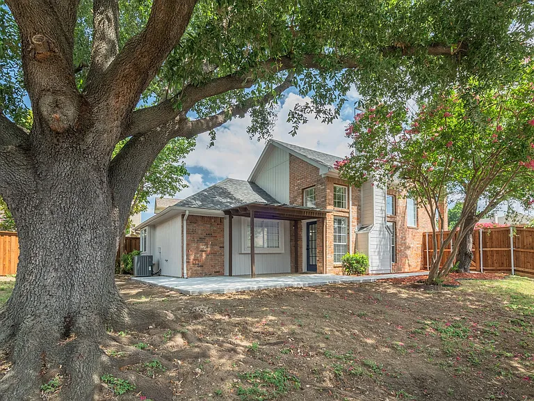 947 Winterstone Dr — Photo 18