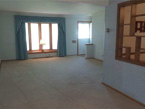 5th image of 3303 Hetzel Dr
