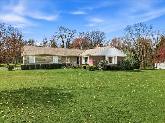 2nd image of 123 Hadley Rd