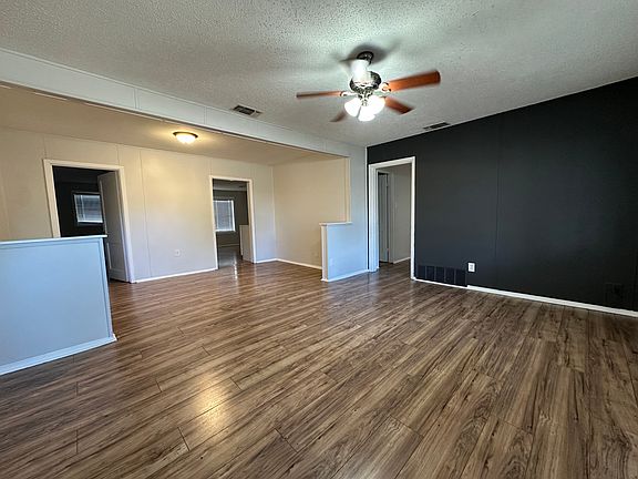 3rd image of 2116 Sharon Dr