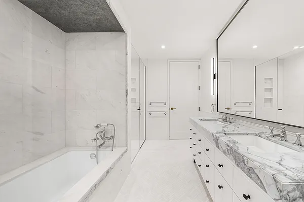 Rented by Compass | media 25