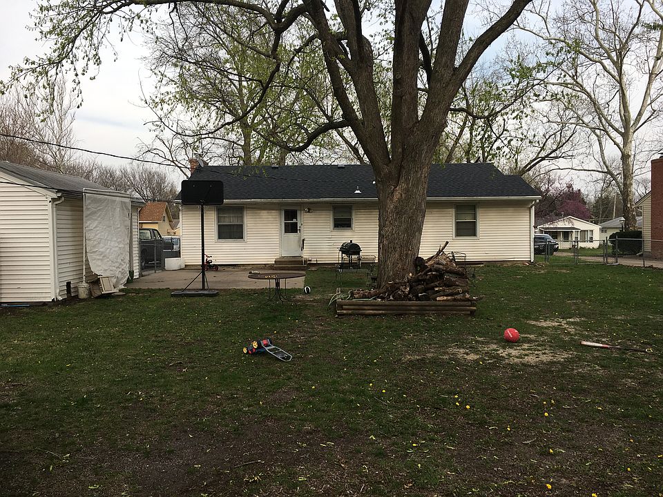 2nd image of 9805 Greenlee Cir