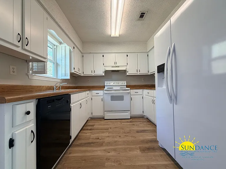 311 Evergreen Dr — Photo 6