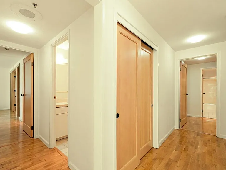 601 Van Ness Ave #151 — Photo 30