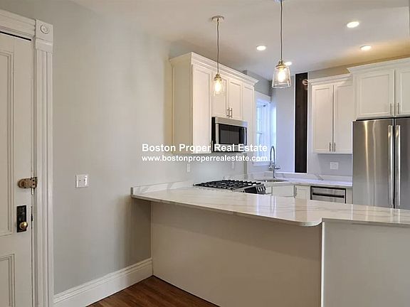 282 Newbury St. #19 Boston - Back Bay Unit Photo 2