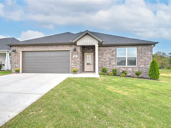 1911 Finnegan St, Bentonville, AR 72713
