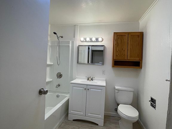 3rd image of 600 Noble St APT F