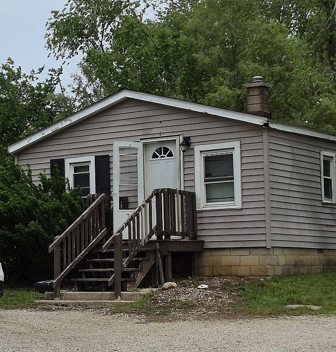 1st image of 2104 Fairview Ave
