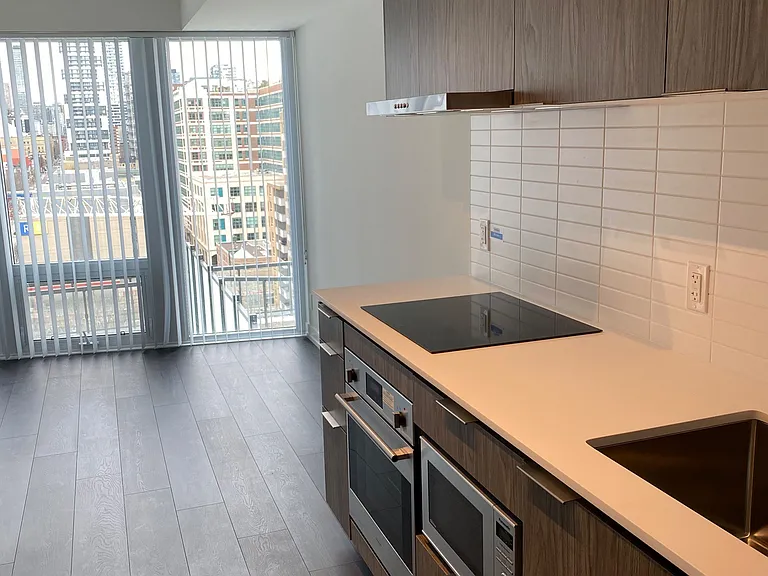 60 Shuter St #1510 — Photo 4