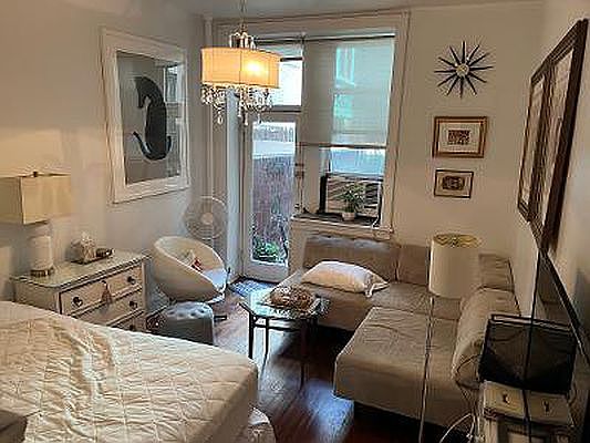 4th image of 317 W 105th St #1B