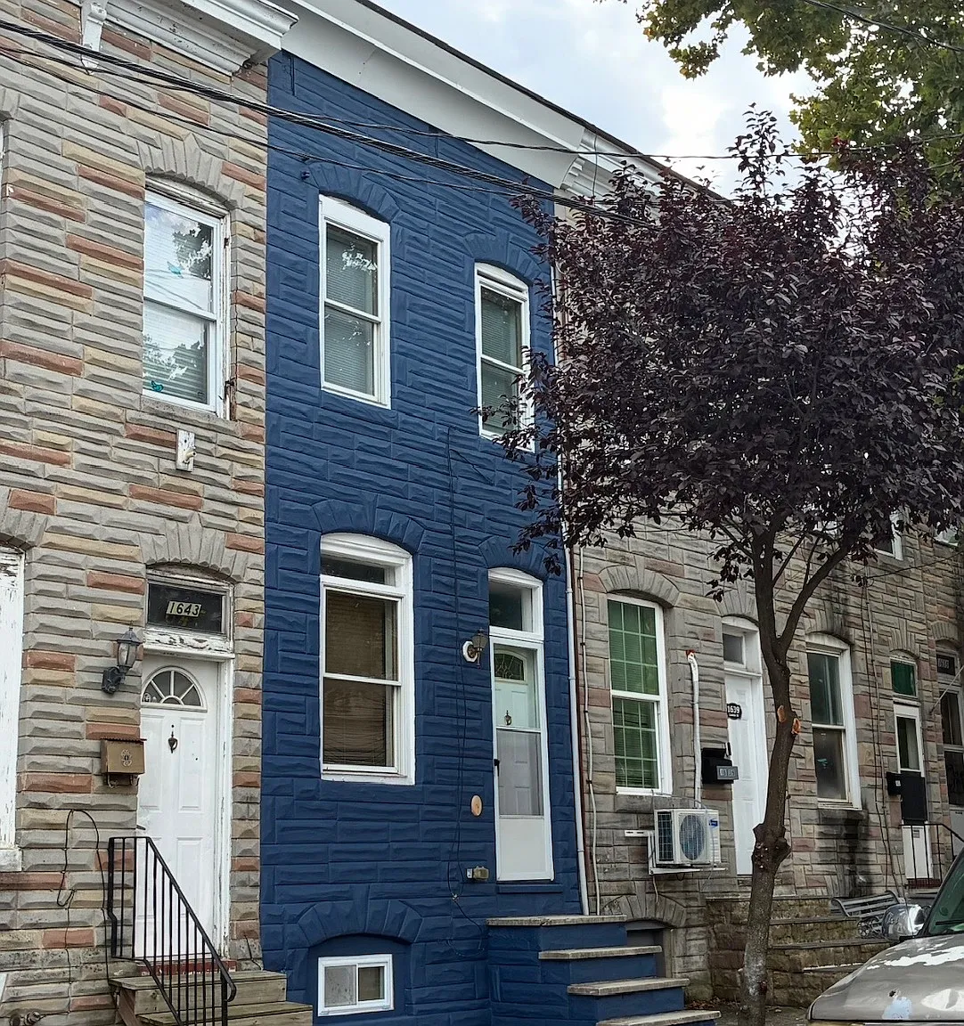 3 bed, 810 sqft, $1,600 — Photo 1