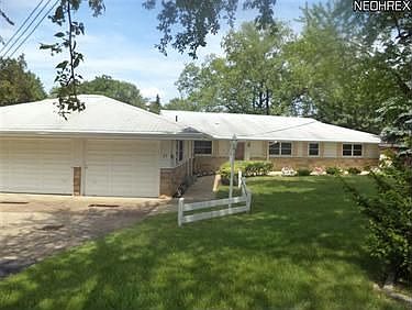 2nd image of 27 Lakeview Dr