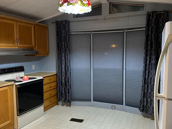 36 Center Hill Dr, Quakertown, PA 18951