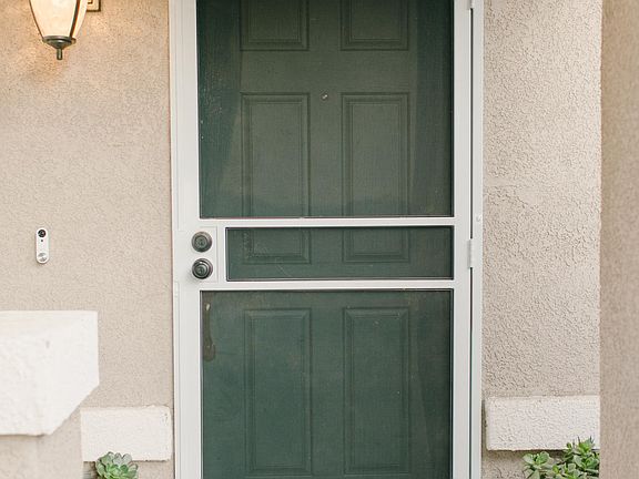 4th image of 324 N Manzanita St