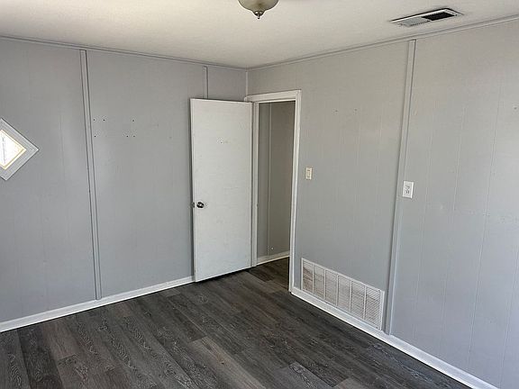 5th image of 2441 Sayles Blvd