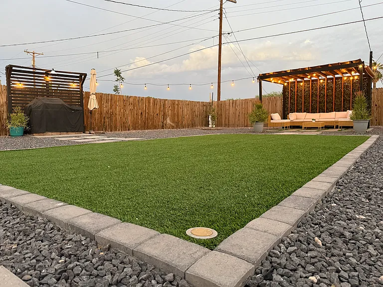 2065 E Don Carlos Ave — Photo 4