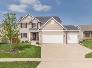 1620 W 69th St, Davenport, IA 52806