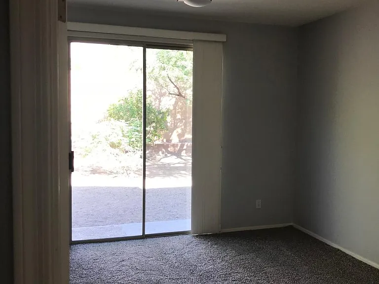 1632 W Nighthawk Way — Photo 5