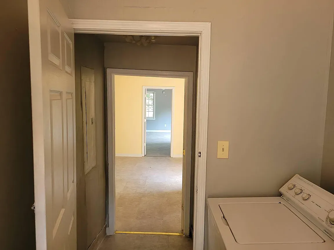 5 bed, 2414 sqft, $2,600 — Photo 4