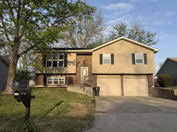 3700 Santiago Dr, Columbia, MO 65203