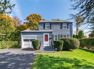 70 Guilford Dr, Bridgeport, CT 06606