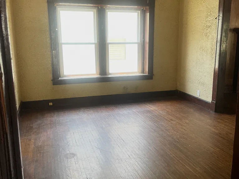Office / 4th Bedroom