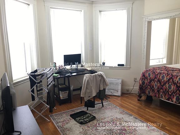 4th image of 111 Park Dr APT 39