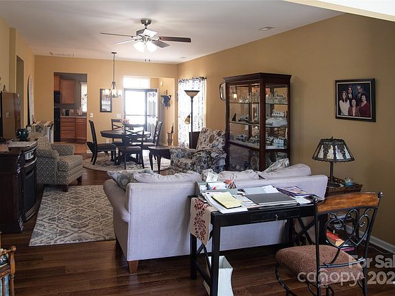 5th image of 23174 Whimbrel Cir