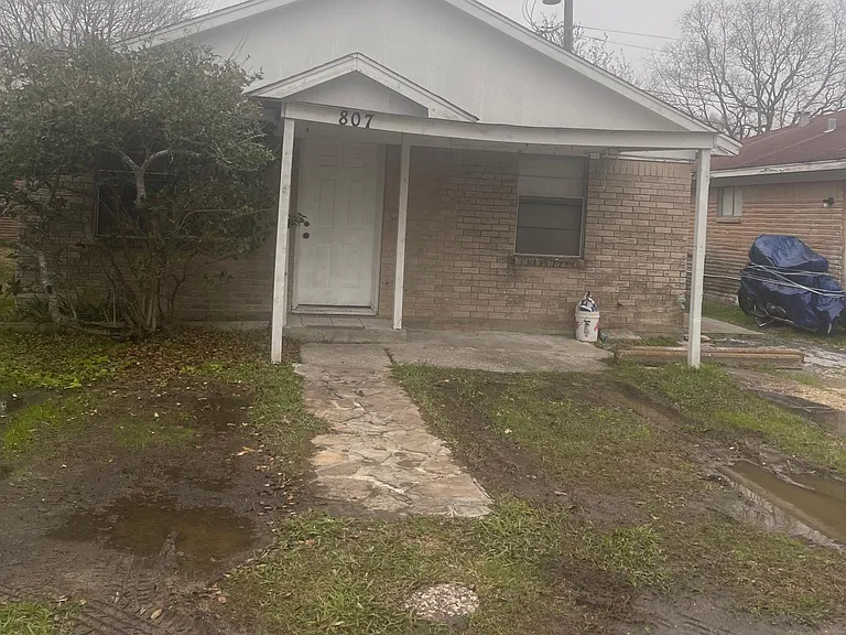 807 Patti Ln — Photo 5