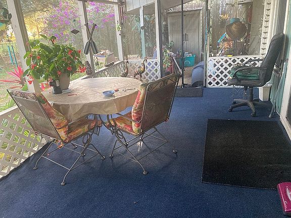 Screened porch 