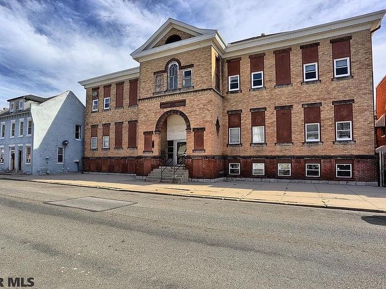 62 Logan St Apartments Lewistown, PA Zillow