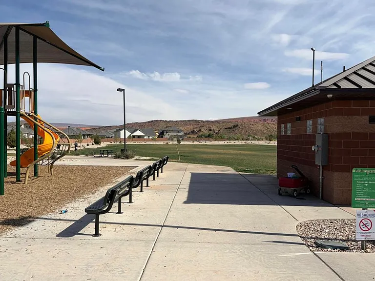 552 S Stewart Creek Cv — Photo 15