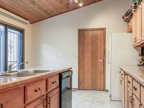 5th image of 3337 Mansion Way