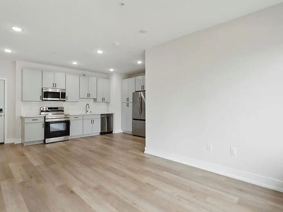 5th image of 401-07 E Walnut Ln #310