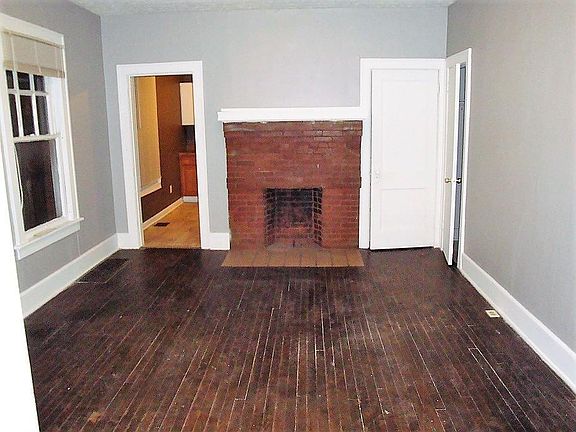 2nd image of 2004 Fairmont Ave #4