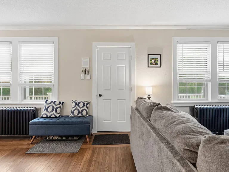 27 Wagner Ln #2 — Photo 2