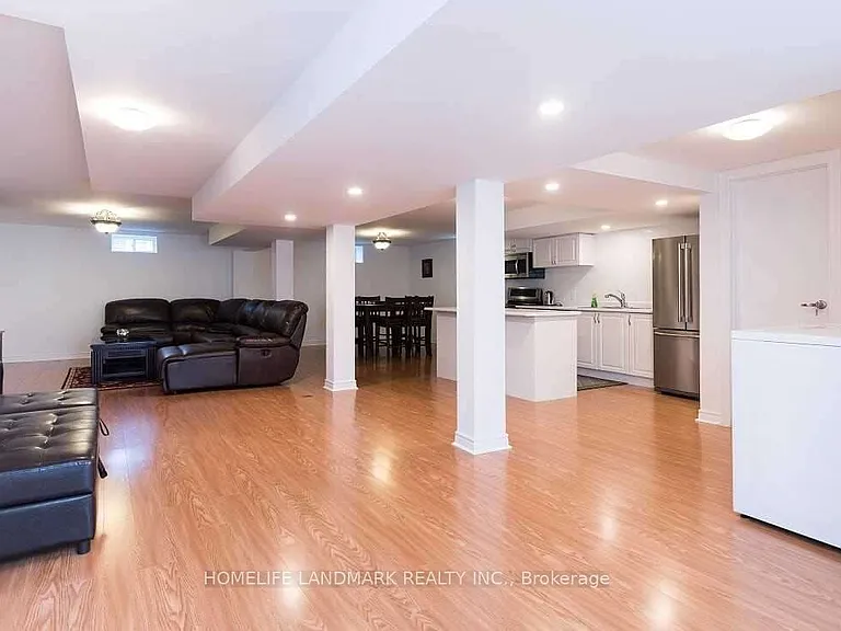 32 Elmvale Blvd — Photo 21