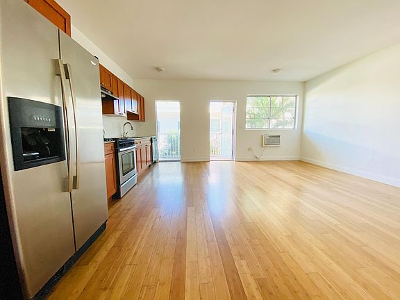 3rd image of 7940 Tatum Waterway Dr