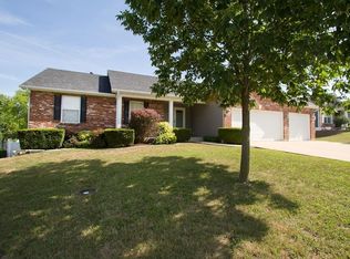 121 Stable Ridge Dr, Troy, MO 63379