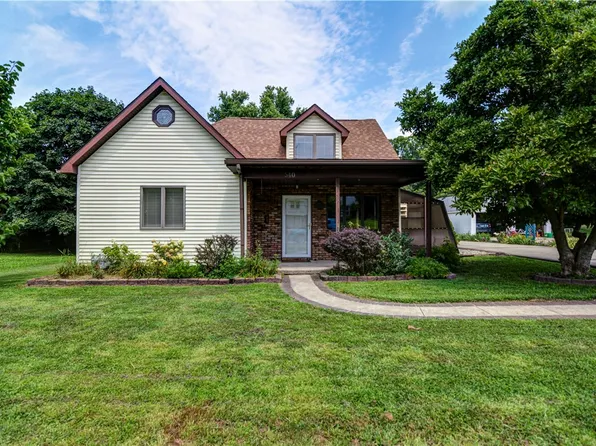 540 W Main St, Mount Zion, IL 62549