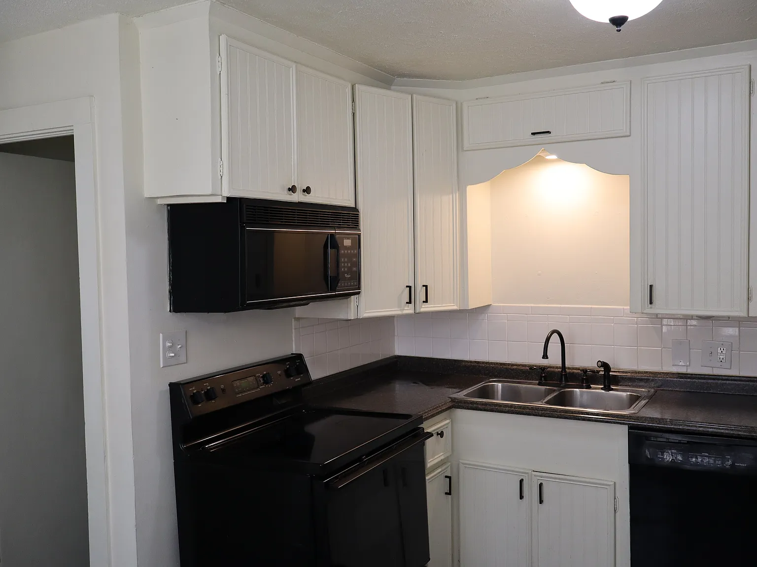 2 bed, 775 sqft, $1,075 — Photo 4