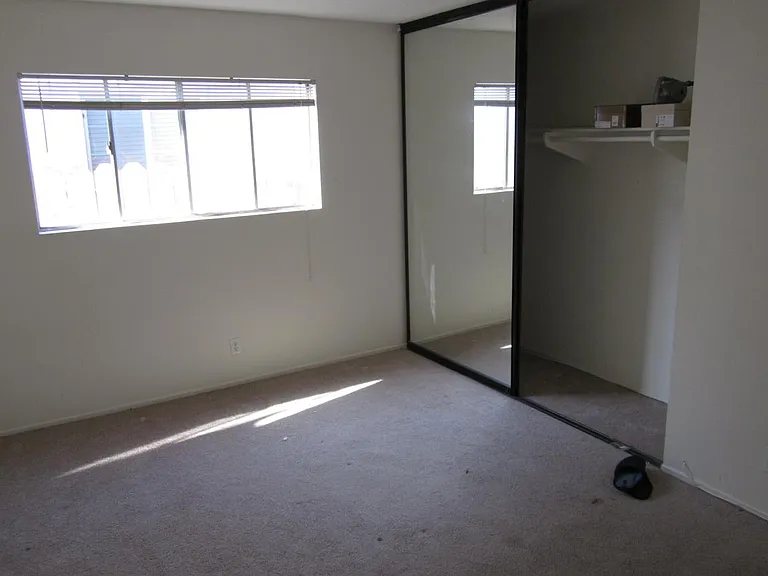 10240 Eagle Rock Ave — Photo 2