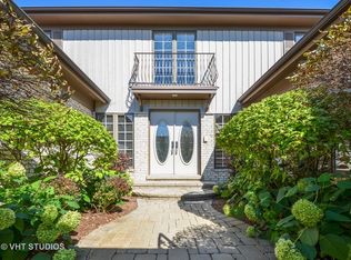 3630 Pebble Beach Rd, Northbrook, IL 60062