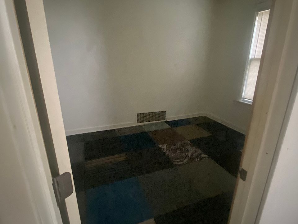 1st image of 3335 N 12th St #2